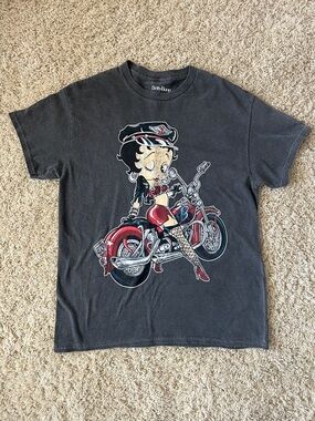 NWOT Betty Boop Dark Gray Graphic Tee Size XS/S